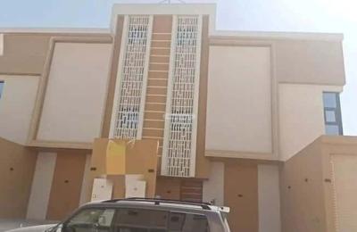 Floor 247 SQM with 5 Bedrooms