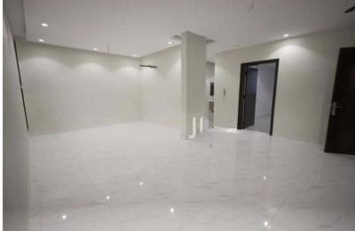 Apartment with 6 Bedrooms