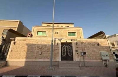 Villa 400 SQM Facing East on 20m Width Street