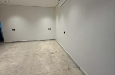 Floor 390 SQM with 4 Bedrooms