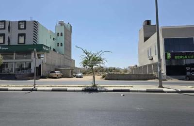 Land 818 SQM Facing East