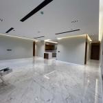 Floor 350 SQM with 4 Bedrooms