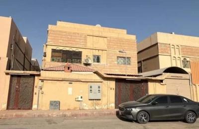 Villa 375 SQM Facing West on 15m Width Street