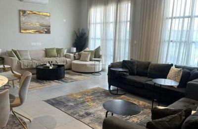 Apartment with 3 Bedrooms