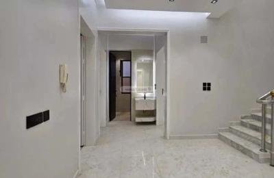 Floor 199 SQM with 5 Bedrooms