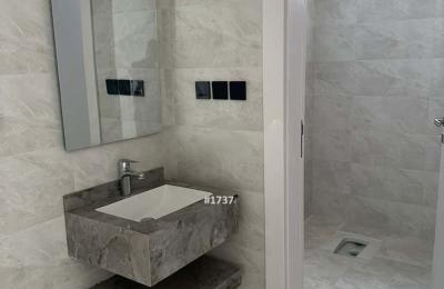 Floor 148.55 SQM with 5 Bedrooms