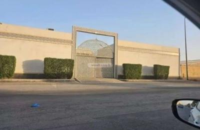 Villa 1820 SQM Facing North East on 28m Width Street