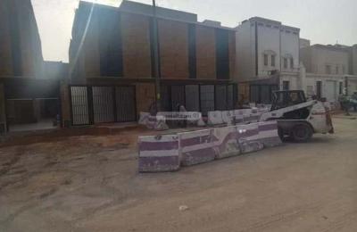 Floor 205 SQM with 5 Bedrooms