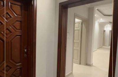 Apartment with 6 Bedrooms