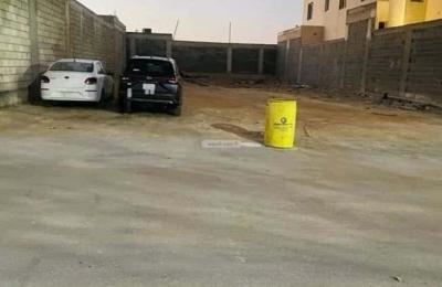 Land 450 SQM Facing South on 15m Width Street