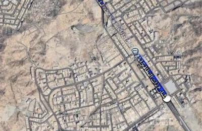 Land 1000 SQM Facing West on 25m Width Street