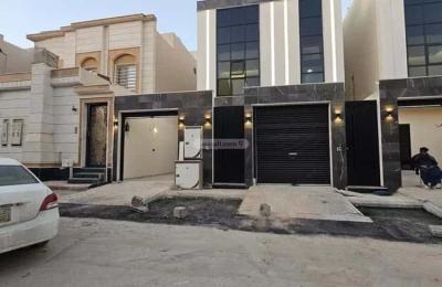 Floor 171 SQM with 5 Bedrooms