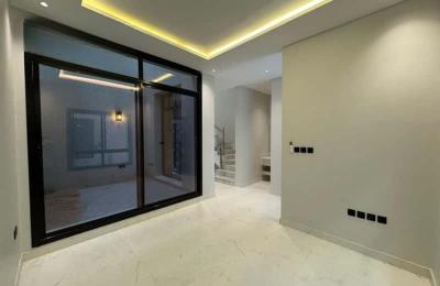 Villa 300 SQM Facing East with 6 Bedrooms