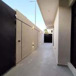 Floor 337.7 SQM with 4 Bedrooms