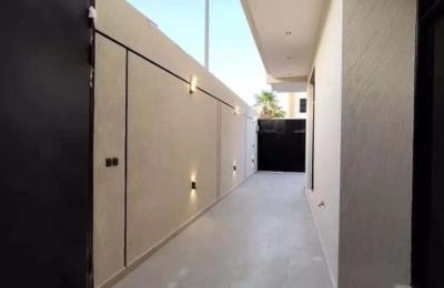 Floor 337.7 SQM with 4 Bedrooms