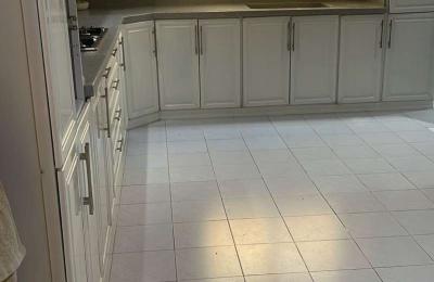 Floor 675 SQM with 3 Bedrooms