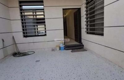 Floor 179 SQM with 5 Bedrooms