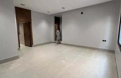 Floor 174.04 SQM with 5 Bedrooms