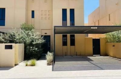 Villa 250 SQM Facing North with 3 Bedrooms