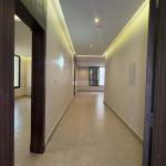 Apartment with 6 Bedrooms