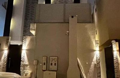 Floor 300 SQM with 5 Bedrooms