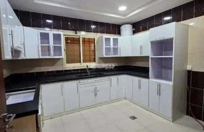 Floor 307 SQM with 3 Bedrooms